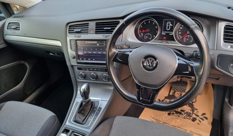 
								Volkswagen Golf 2016 full									