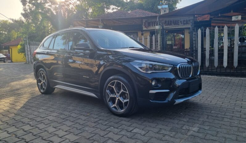 
								BMW X1 2017 full									