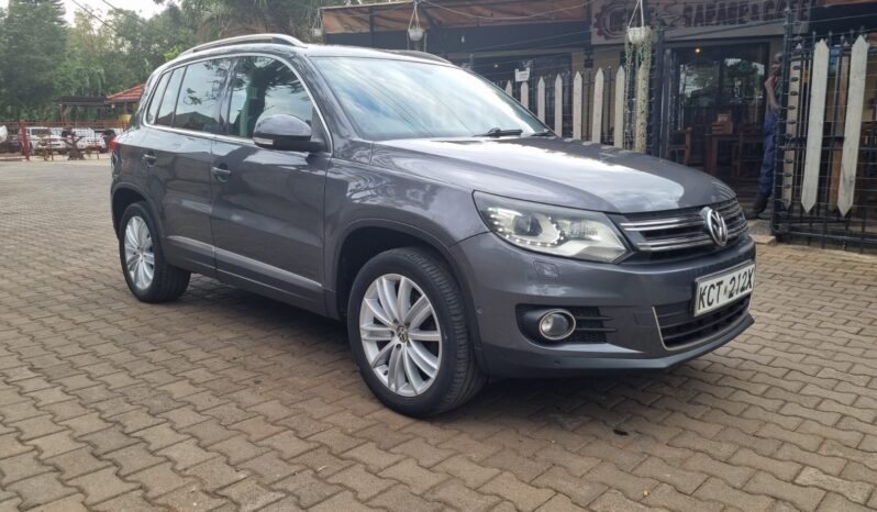 
								Volkswagen Tiguan 2012 full									