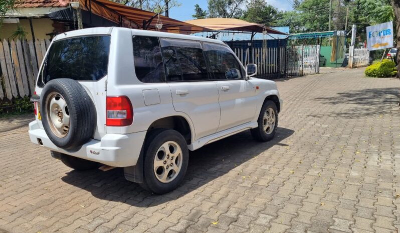 
								Mitsubishi Pajero IO 2000 full									