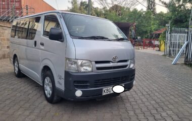 Toyota Hiace 2005
