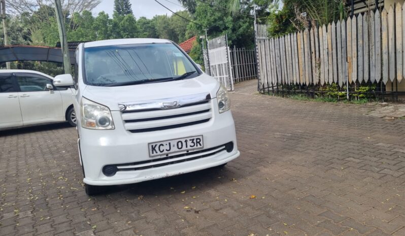 
								Toyota Noah 2009 full									