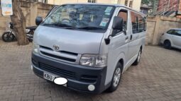 
										Toyota Hiace 2005 full									