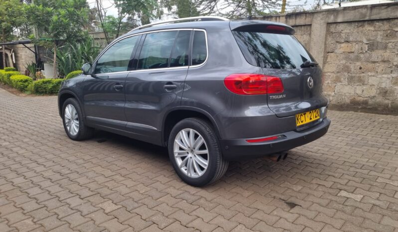 
								Volkswagen Tiguan 2012 full									