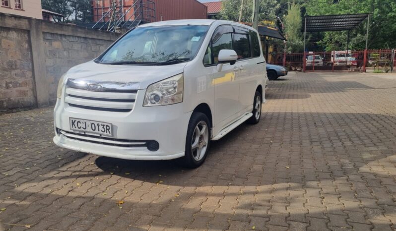 
								Toyota Noah 2009 full									