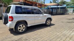 
										Mitsubishi Pajero IO 2000 full									