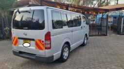 
										Toyota Hiace 2005 full									