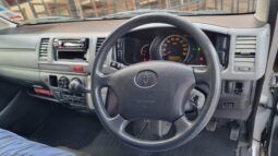 
										Toyota Hiace 2005 full									