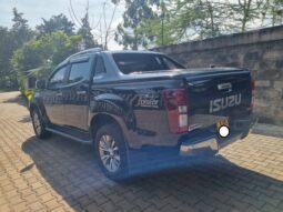 
										Isuzu D-Max 2022 full									