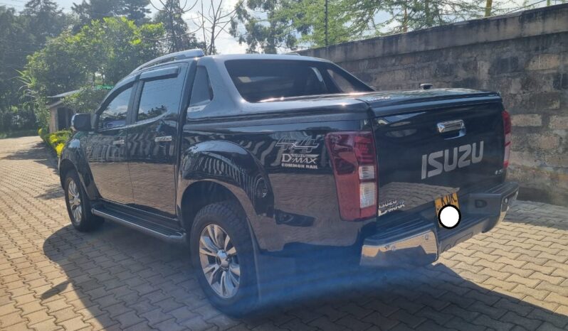 
								Isuzu D-Max 2022 full									