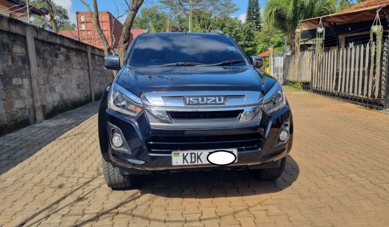 
								Isuzu D-Max 2022 full									