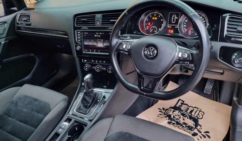 
								Volkswagen Golf 2014 full									