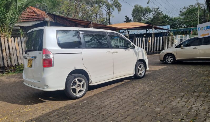 
								Toyota Noah 2009 full									