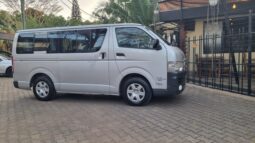 
										Toyota Hiace 2005 full									