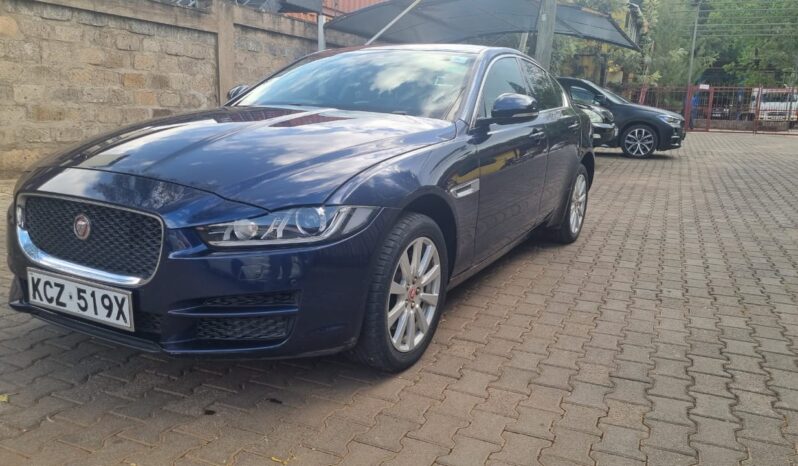 
								Jaguar XE 2015 full									