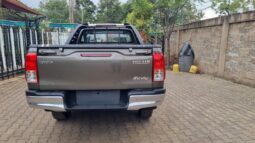 
										Toyota Hilux 2018 Hi – Rider full									