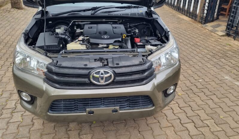 
								Toyota Hilux 2018 Hi – Rider full									