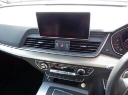 
										Audi Q5 2018 Gray full									