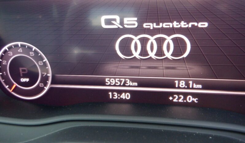 
								Audi Q5 2018 Gray full									
