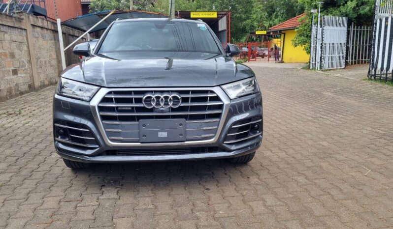
								Audi Q5 2018 Gray full									