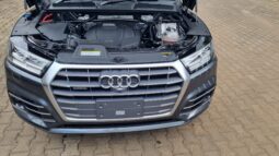 
										Audi Q5 2018 Gray full									