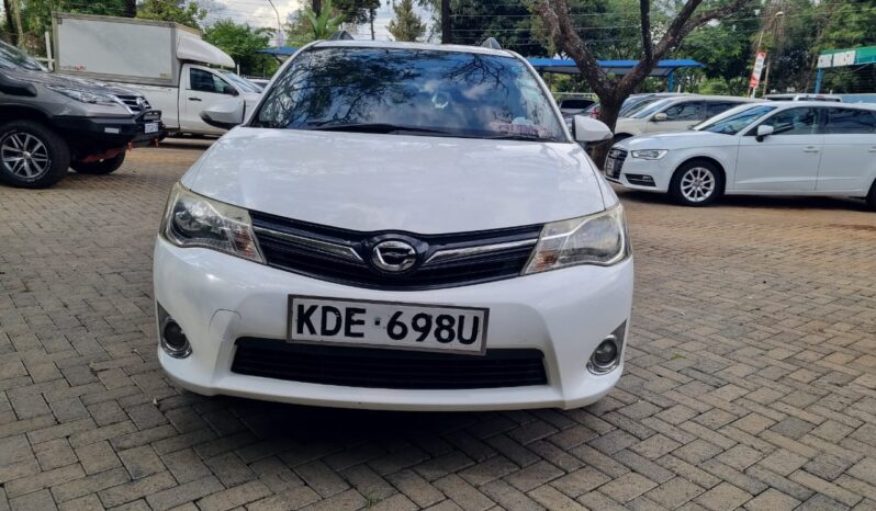 
								Toyota Corolla Fielder 2014 full									