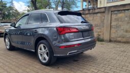 
										Audi Q5 2018 Gray full									