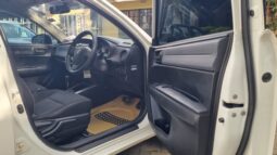 
										Toyota Corolla Fielder 2014 full									