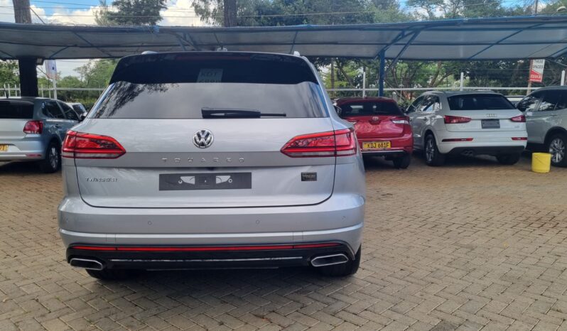 
								VolkswagenTouareg 2018 R-Line full									