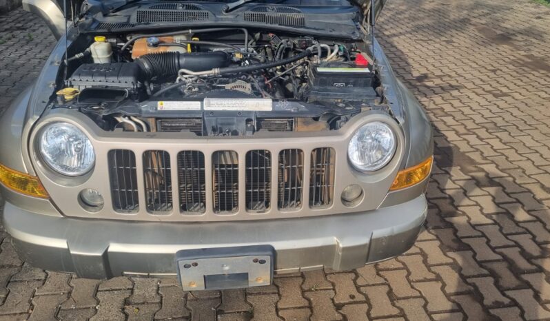 
								JEEP CHEROKEE 2007 full									