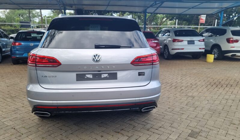 
								VolkswagenTouareg 2018 R-Line full									