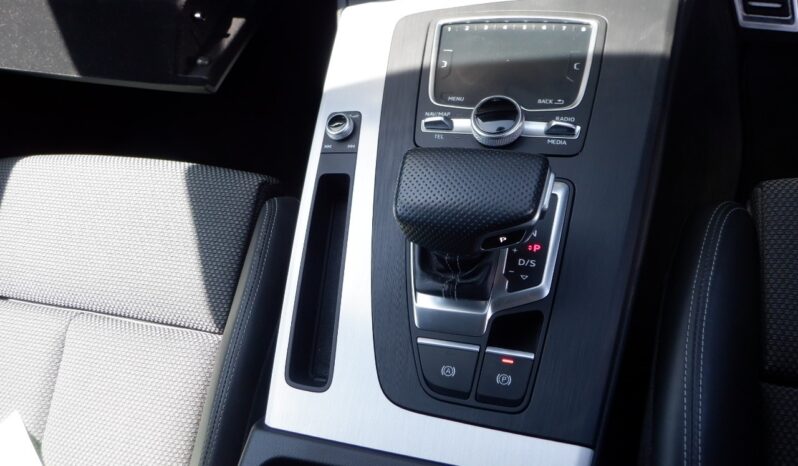 
								Audi Q5 2018 full									