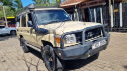 Toyota Land Criuser 76 Series
