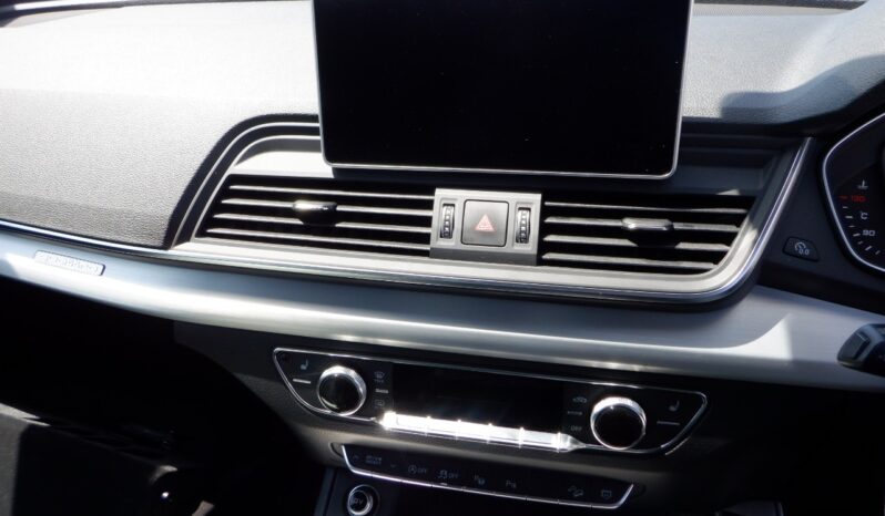 
								Audi Q5 2018 full									