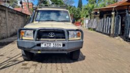 
										Toyota Land Criuser 76 Series full									