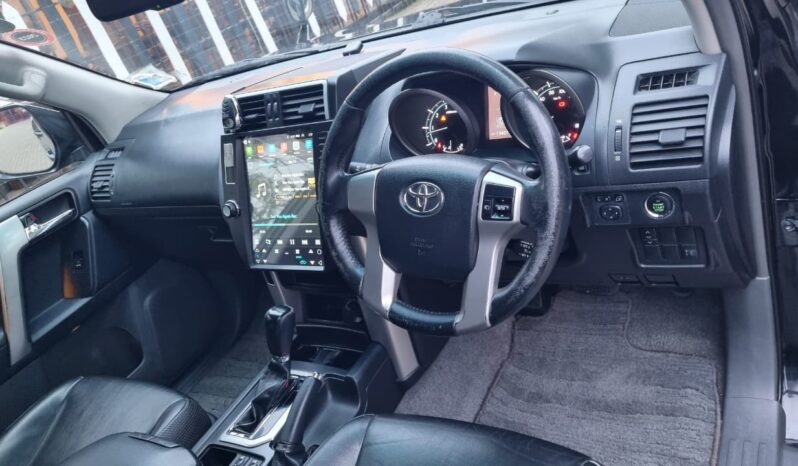 
								Toyota Landcruiser Prado 2011 full									