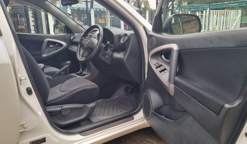 
								Toyota Rav4 full									