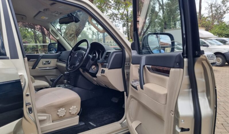 
								Mitsubishi Pajero 2014 full									