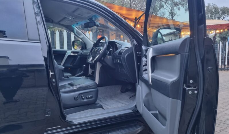 
								Toyota Landcruiser Prado 2011 full									
