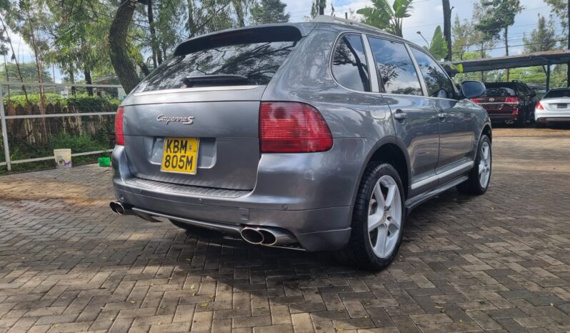 
								Porsche Cayenne 2003 full									